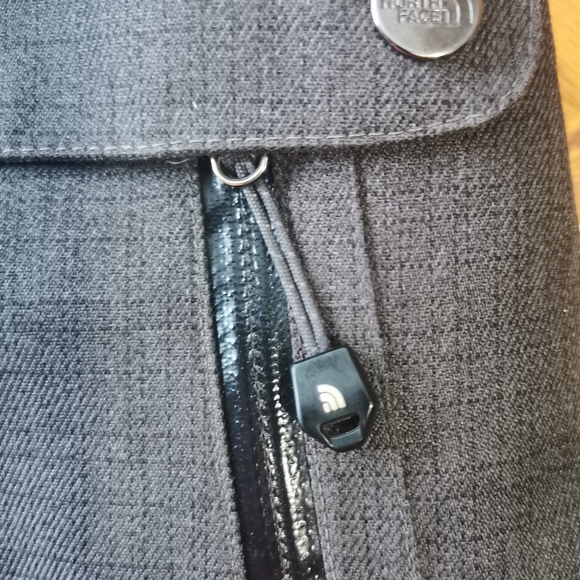 Northface Hyvent 600 Women's Jacket SM - Picture 8 of 11